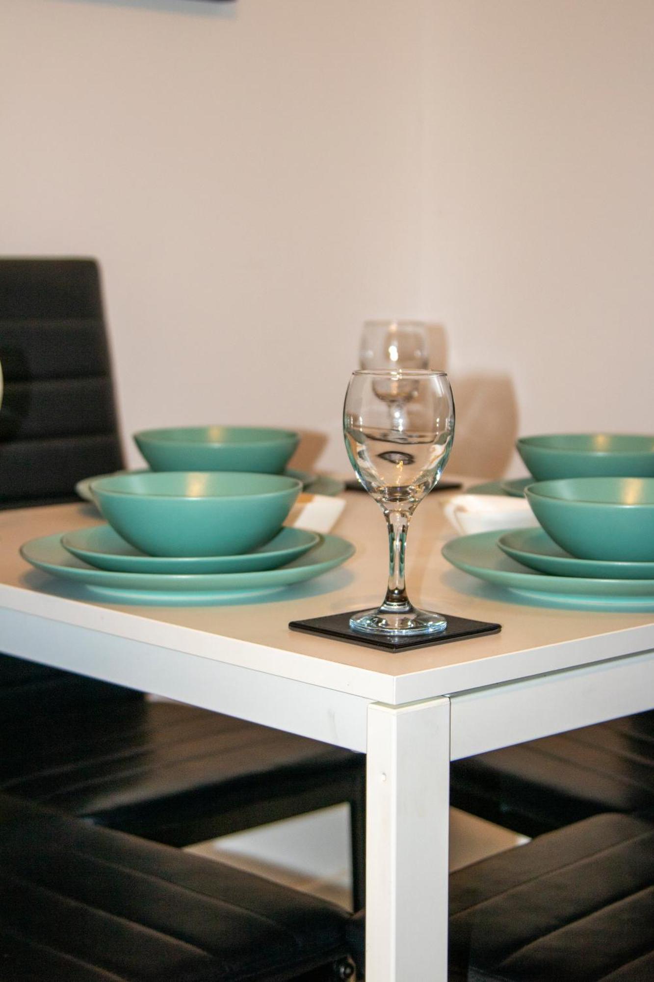 מנצ'סטר Ideal For Groups - Modern 2 Bedroom Apartment - Free Parking, Transit Links, Close To Stadiums מראה חיצוני תמונה